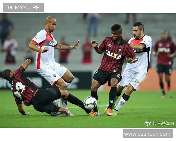 拉普拉塔大学与拉普拉塔体操的激烈对决揭示足球战术的深度与魅力